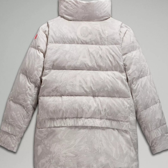 LULULEMON Team Canada Women's Down Jacket - Size 4 - Picture 3 of 6